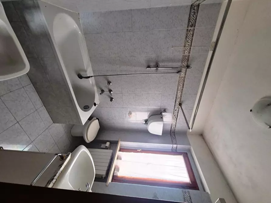 Immagine 12 di Appartamento in vendita  a Siena