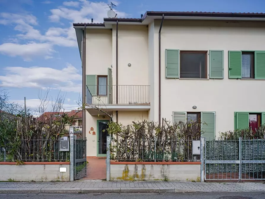 Immagine 30 di Casa bifamiliare in vendita  a Cascina
