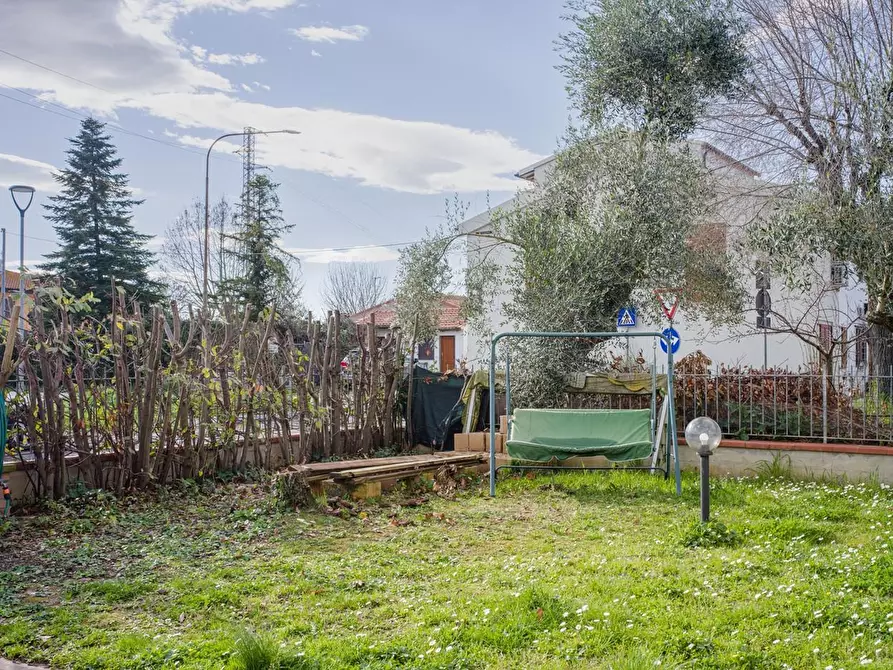 Immagine 27 di Casa bifamiliare in vendita  a Cascina