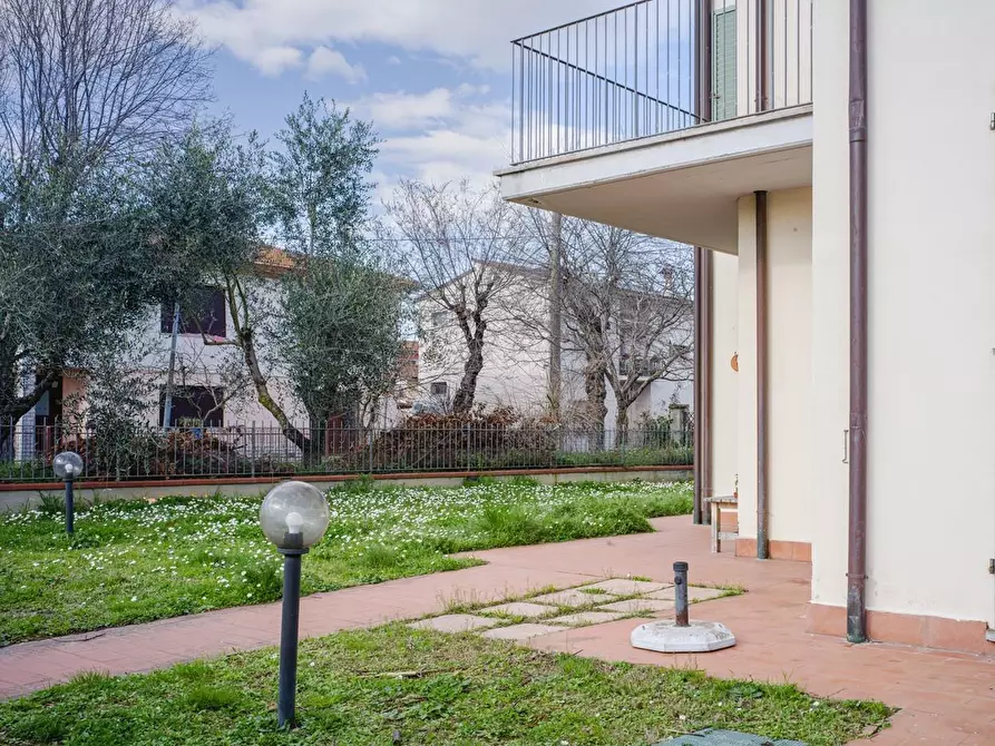 Immagine 28 di Casa bifamiliare in vendita  a Cascina