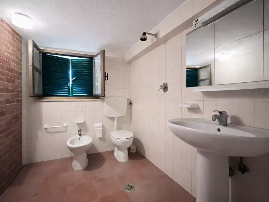 Immagine 35 di Villetta a schiera in vendita  a Empoli