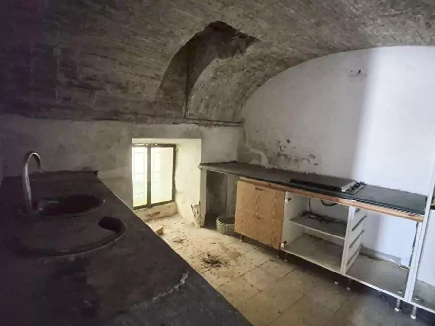 Immagine 7 di Rustico / casale in vendita  a Camaiore