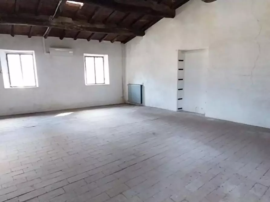 Immagine 30 di Rustico / casale in vendita  a Camaiore