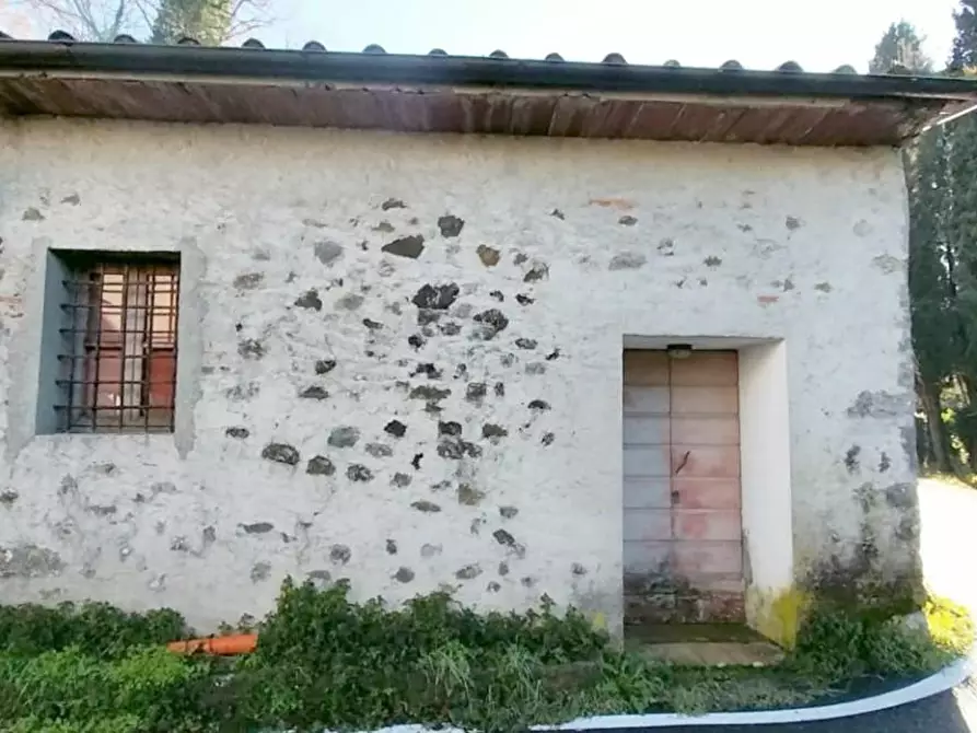 Immagine 41 di Rustico / casale in vendita  a Camaiore