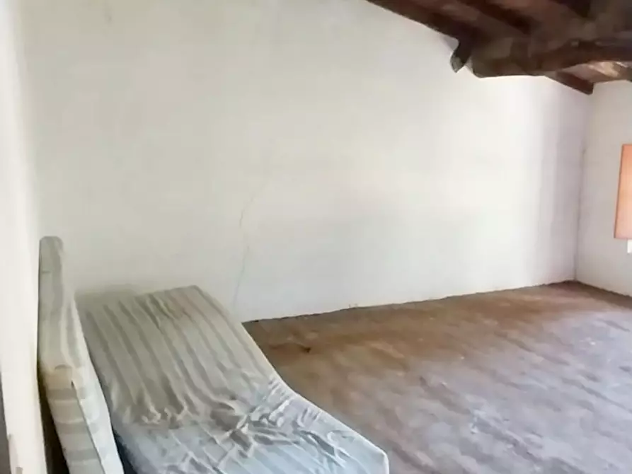 Immagine 33 di Rustico / casale in vendita  a Camaiore