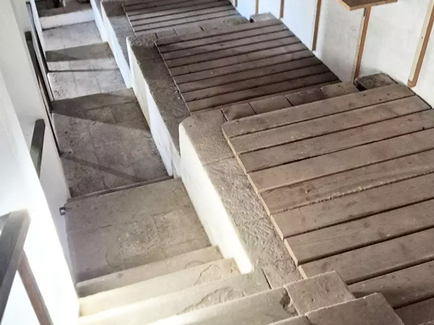 Immagine 40 di Rustico / casale in vendita  a Camaiore