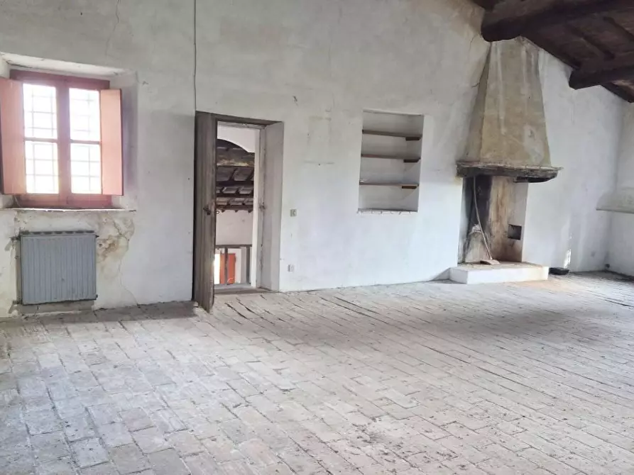 Immagine 37 di Rustico / casale in vendita  a Camaiore