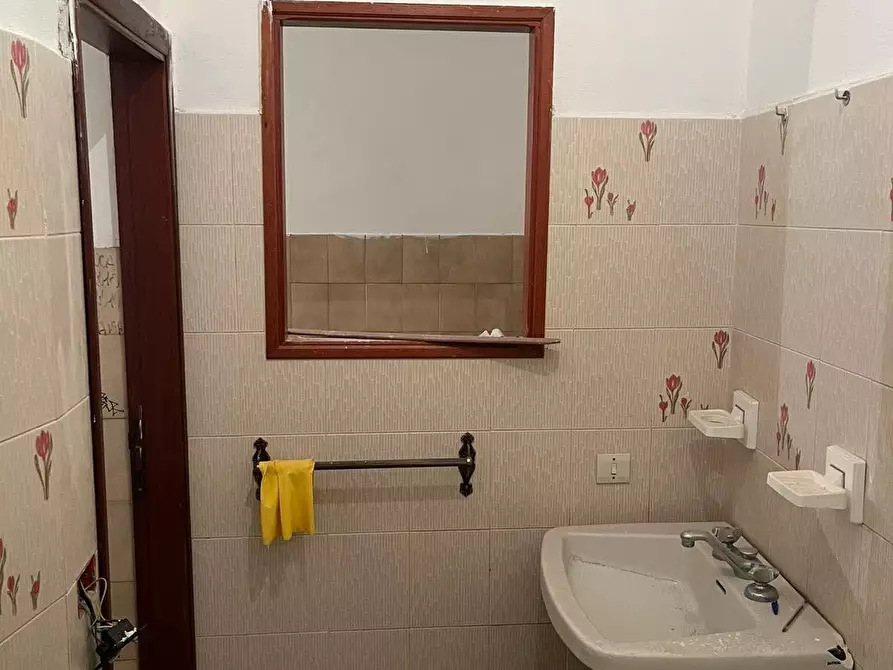 Immagine 4 di Appartamento in vendita  a Carrara