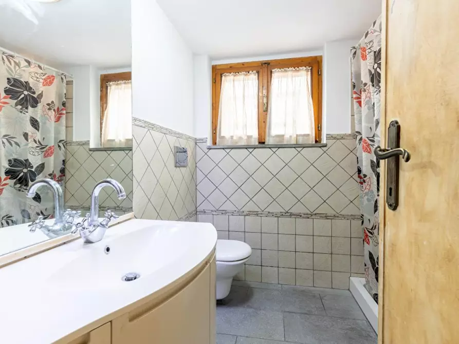 Immagine 10 di Villa in vendita  a Pisa