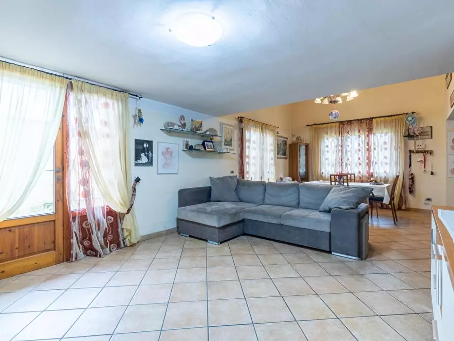 Immagine 6 di Villa in vendita  a Pisa