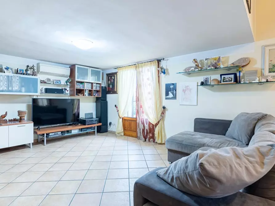 Immagine 3 di Villa in vendita  a Pisa