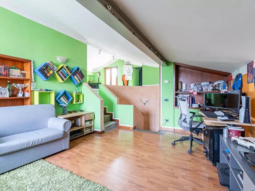 Immagine 18 di Villa in vendita  a Pisa