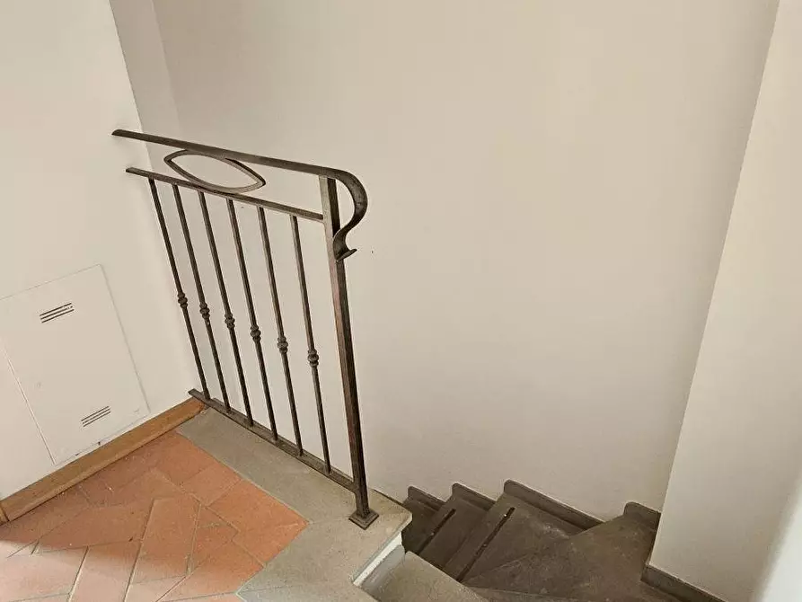 Immagine 13 di Appartamento in vendita  a Carmignano