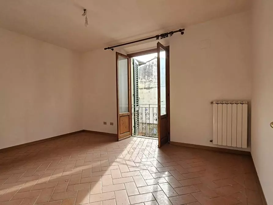 Immagine 19 di Appartamento in vendita  a Carmignano