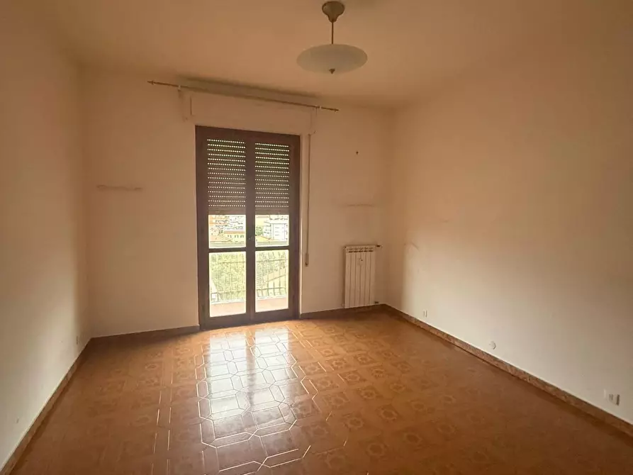 Immagine 1 di Appartamento in vendita  a Carrara