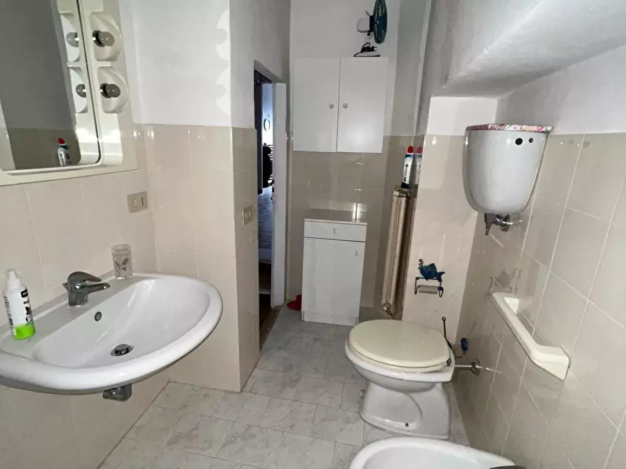 Immagine 17 di Appartamento in vendita  a Casole D'elsa