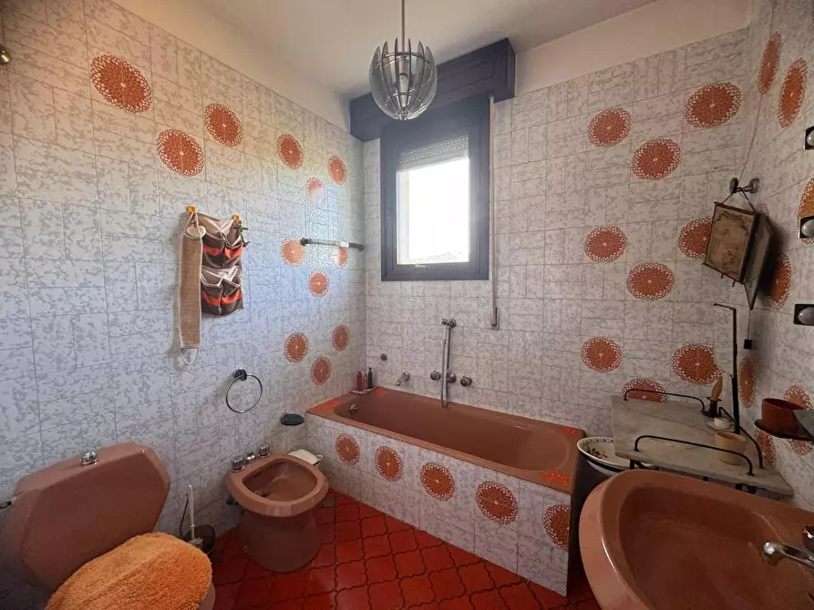 Immagine 14 di Villa in vendita  a Monticiano