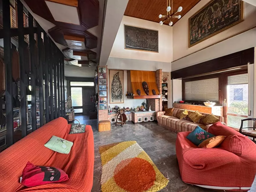 Immagine 3 di Villa in vendita  a Monticiano