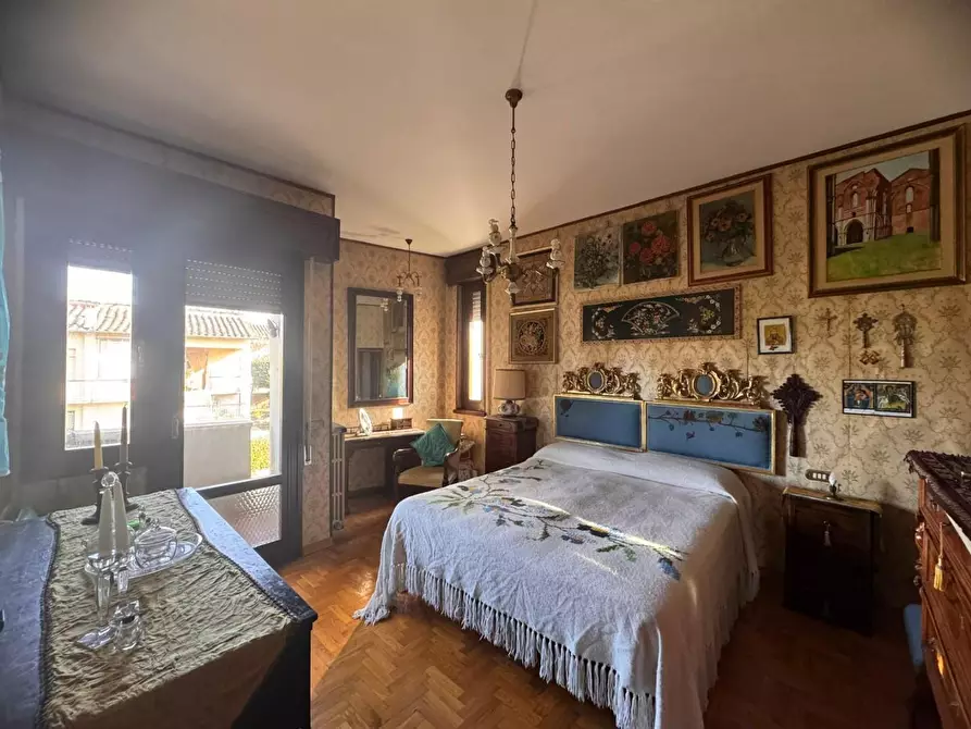 Immagine 9 di Villa in vendita  a Monticiano