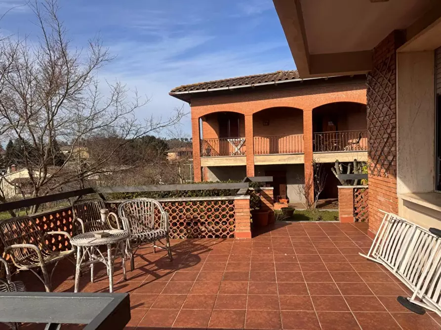 Immagine 17 di Villa in vendita  a Monticiano