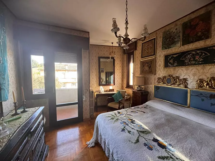 Immagine 11 di Villa in vendita  a Monticiano