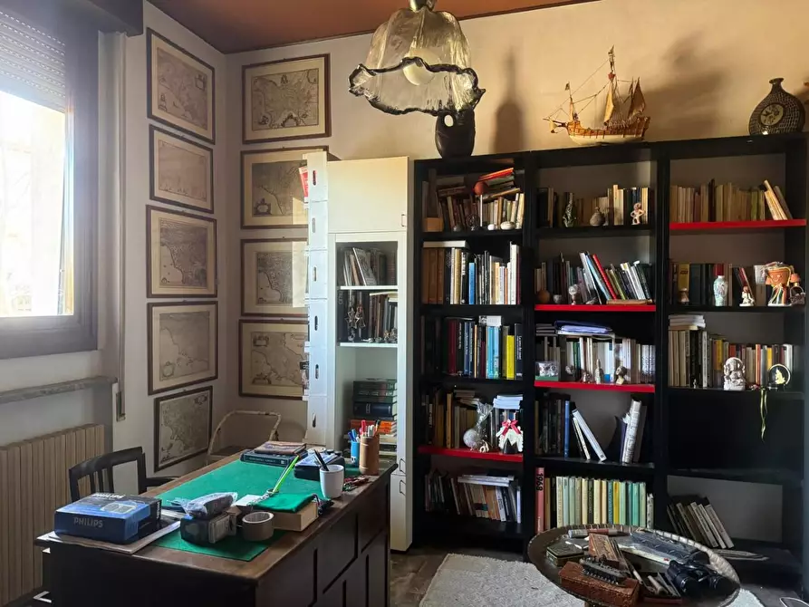 Immagine 10 di Villa in vendita  a Monticiano