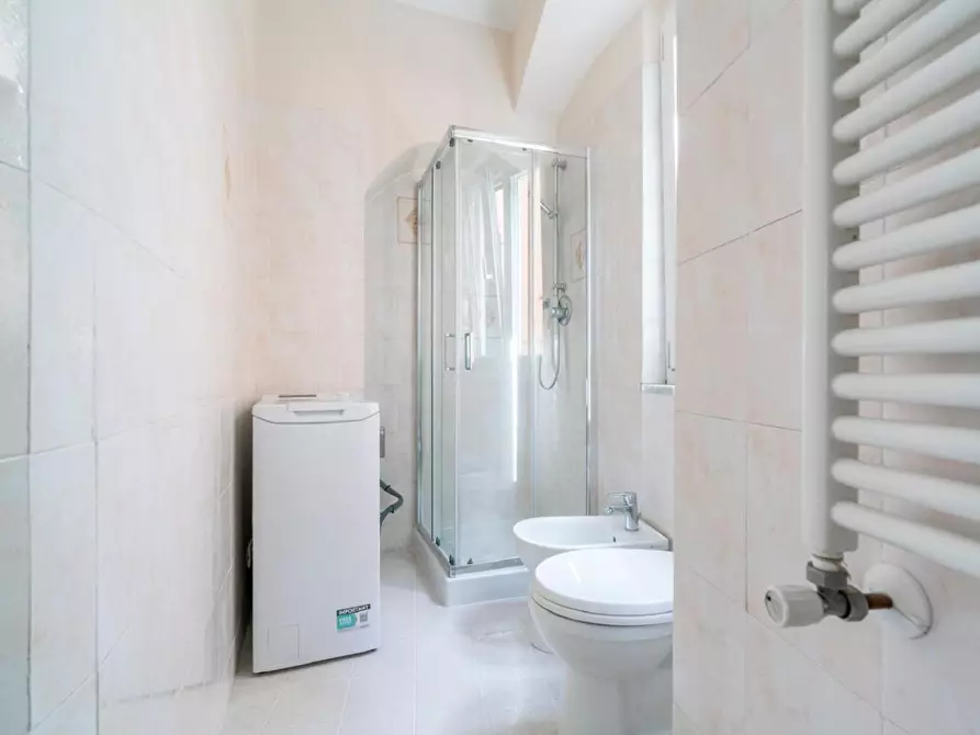 Immagine 11 di Appartamento in affitto  a Massa