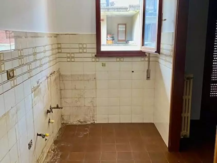 Immagine 19 di Appartamento in vendita  a Montecatini Terme