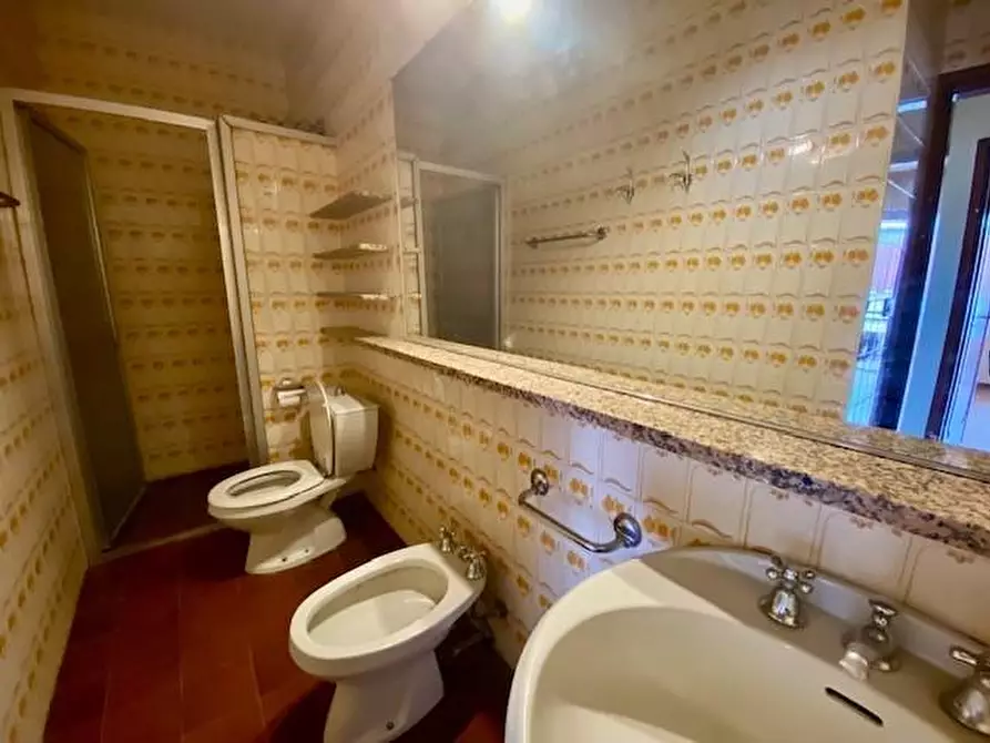 Immagine 18 di Appartamento in vendita  a Montecatini Terme