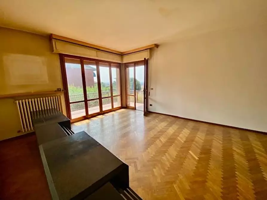 Immagine 11 di Appartamento in vendita  a Montecatini Terme