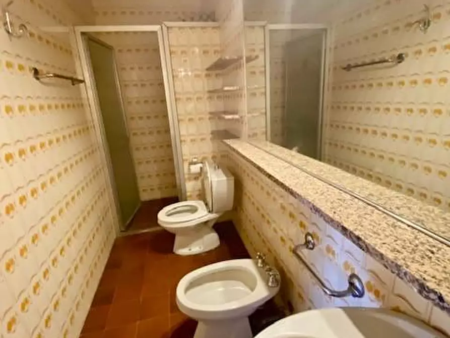 Immagine 17 di Appartamento in vendita  a Montecatini Terme