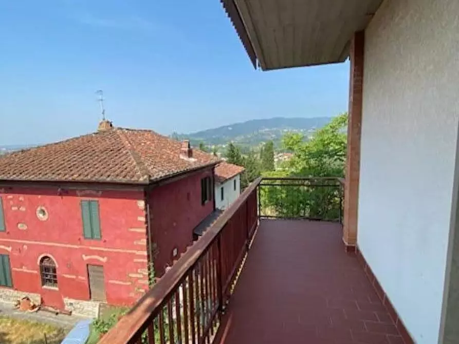 Immagine 16 di Appartamento in vendita  a Montecatini Terme