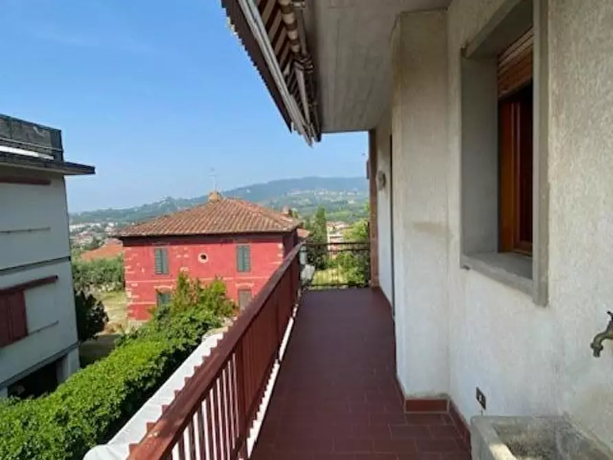 Immagine 3 di Appartamento in vendita  a Montecatini Terme