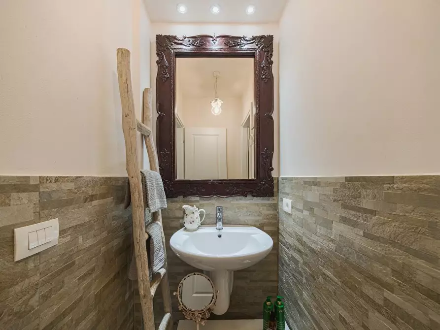 Immagine 35 di Casa indipendente in vendita  a Terricciola