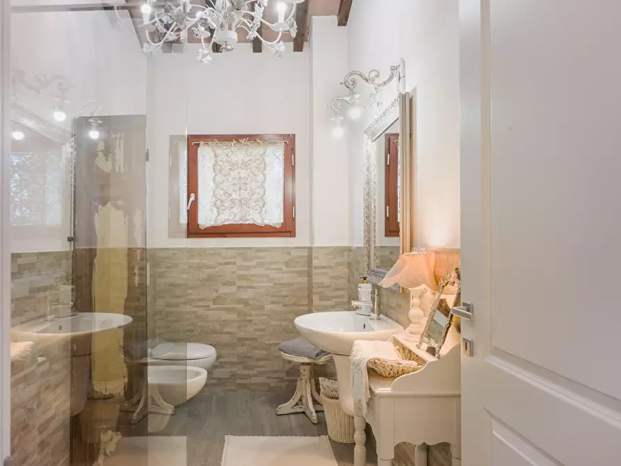 Immagine 33 di Casa indipendente in vendita  a Terricciola