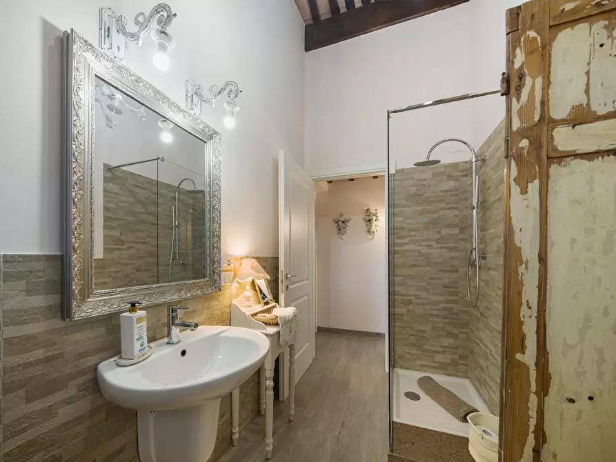 Immagine 11 di Casa indipendente in vendita  a Terricciola