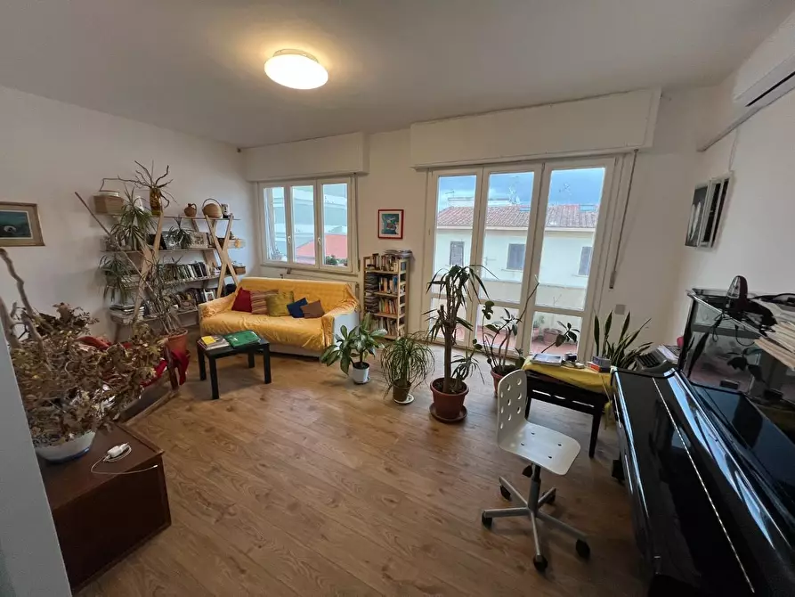 Immagine 1 di Appartamento in vendita  a Cecina