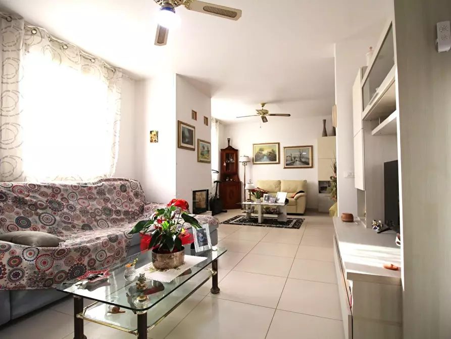 Immagine 7 di Casa trifamiliare in vendita  a San Giuliano Terme