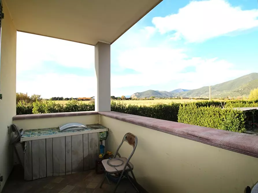 Immagine 3 di Casa trifamiliare in vendita  a San Giuliano Terme