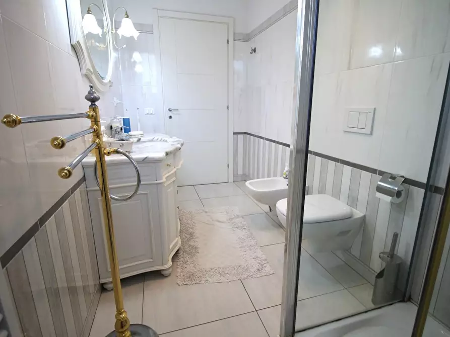 Immagine 18 di Casa trifamiliare in vendita  a San Giuliano Terme