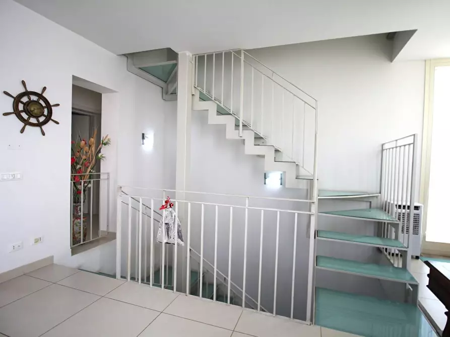 Immagine 9 di Casa trifamiliare in vendita  a San Giuliano Terme