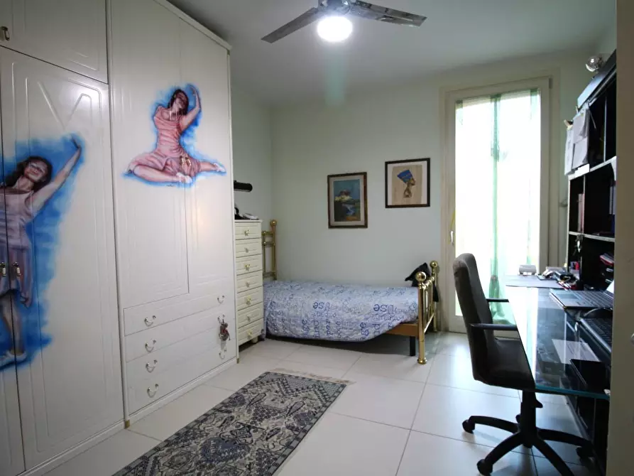 Immagine 16 di Casa trifamiliare in vendita  a San Giuliano Terme