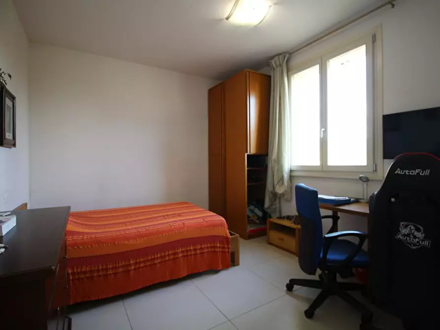 Immagine 20 di Casa trifamiliare in vendita  a San Giuliano Terme