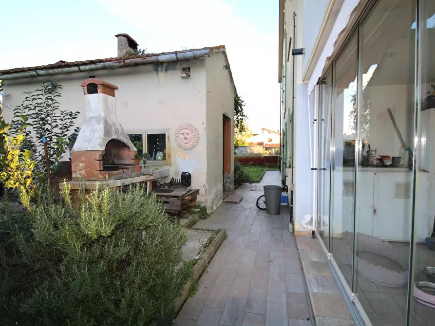 Immagine 48 di Casa trifamiliare in vendita  a San Giuliano Terme