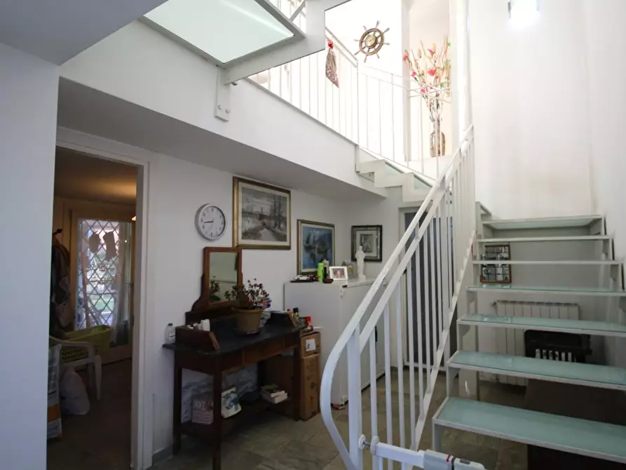 Immagine 37 di Casa trifamiliare in vendita  a San Giuliano Terme