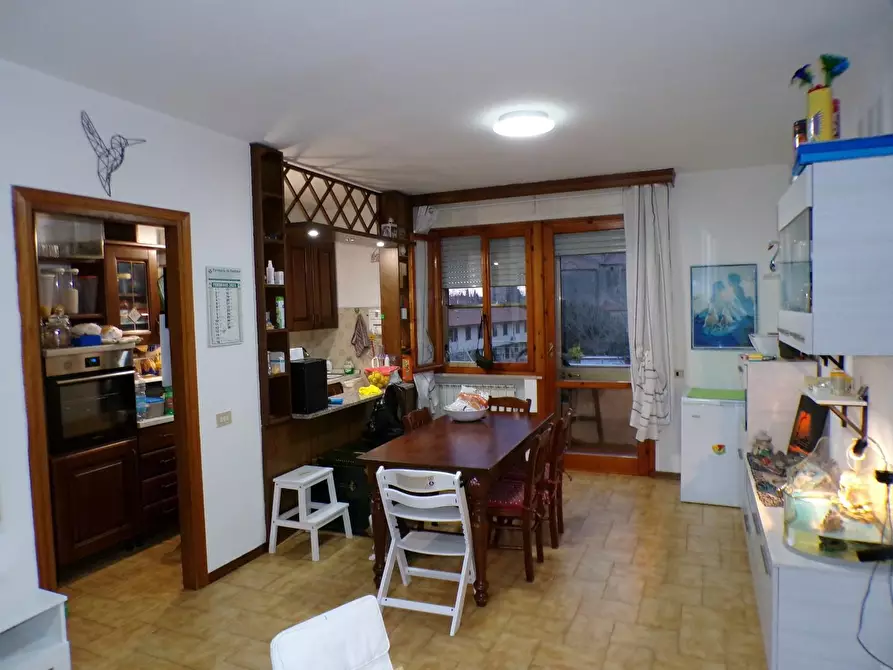 Immagine 15 di Appartamento in vendita  a Cascina