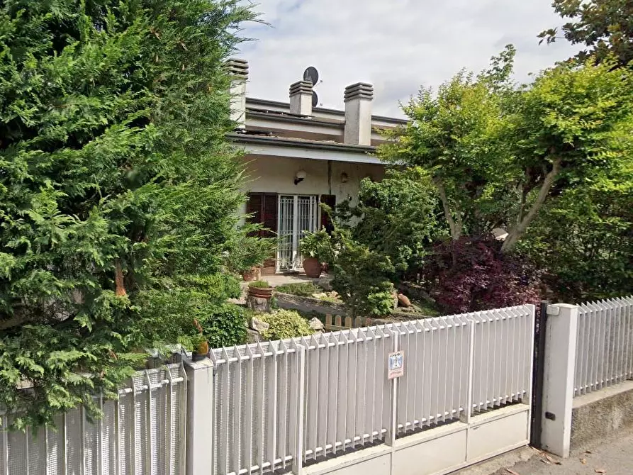 Immagine 2 di Casa bifamiliare in vendita  a Paderno Dugnano