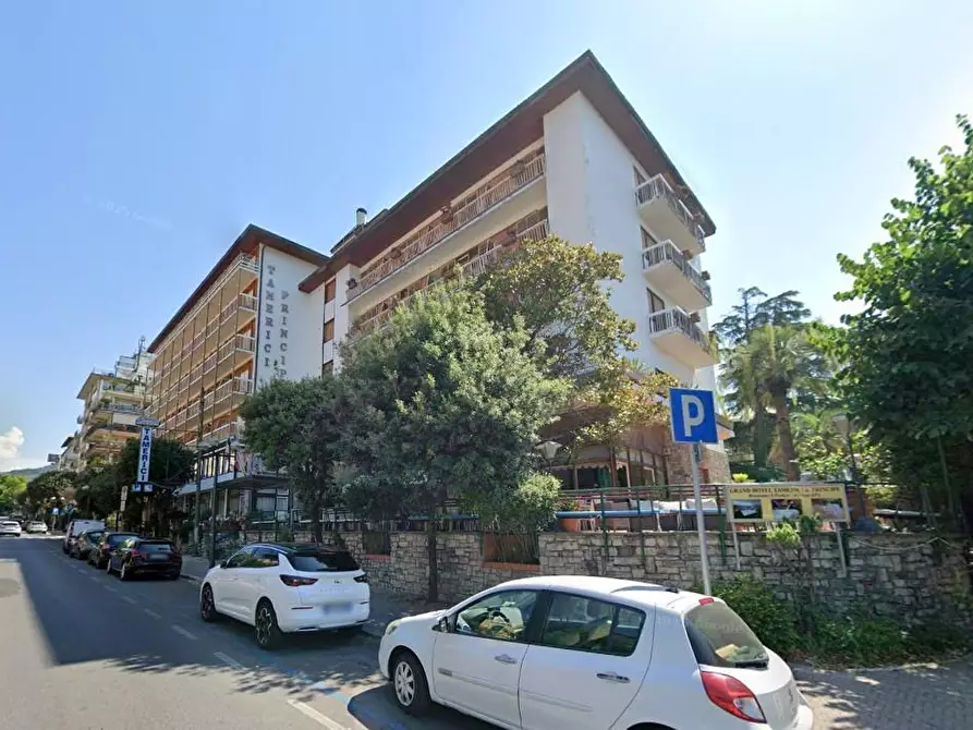 Immagine 1 di Albergo/B&B/Residence in vendita  a Montecatini Terme