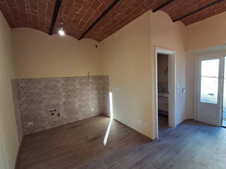 Immagine 3 di Appartamento in vendita  a San Giuliano Terme