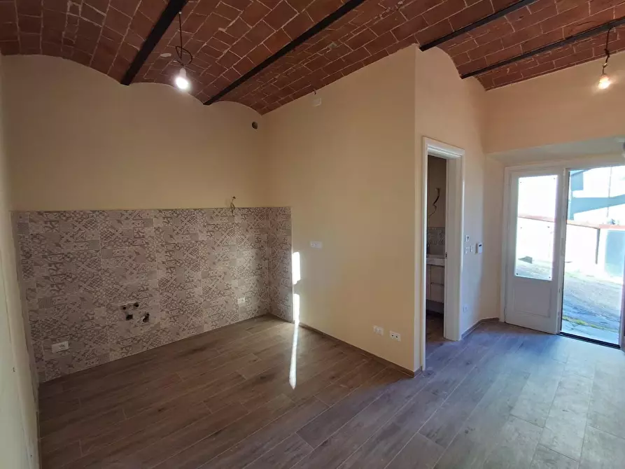 Immagine 14 di Appartamento in vendita  a San Giuliano Terme